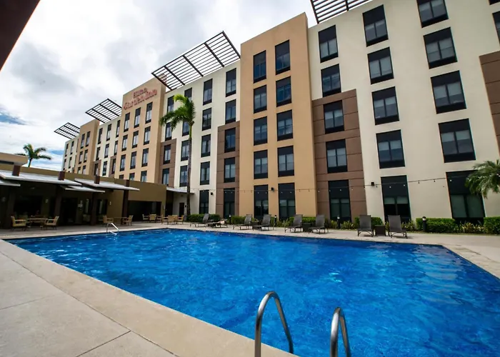Hotel Hilton Garden Guanacaste Airport 3*