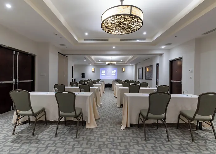 Hilton Garden Guanacaste Airport Hotel 3*